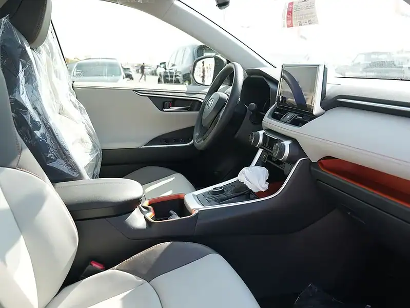 2025 Toyota RAV 4 4 Cylinder Engine Petrol Black Grey GCC Specs