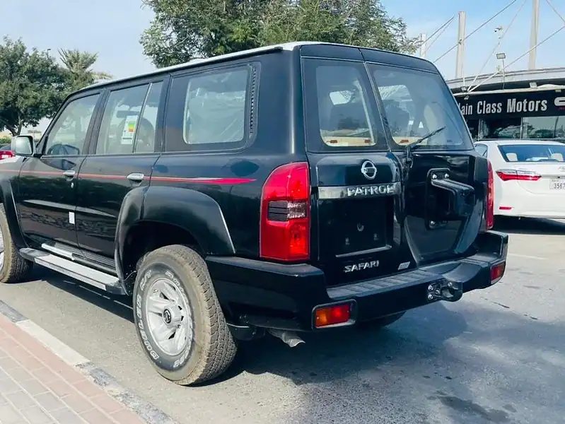 2024 Nissan Patrol Safari NISSAN PATROL SAFARI 4.5L Black Grey GCC