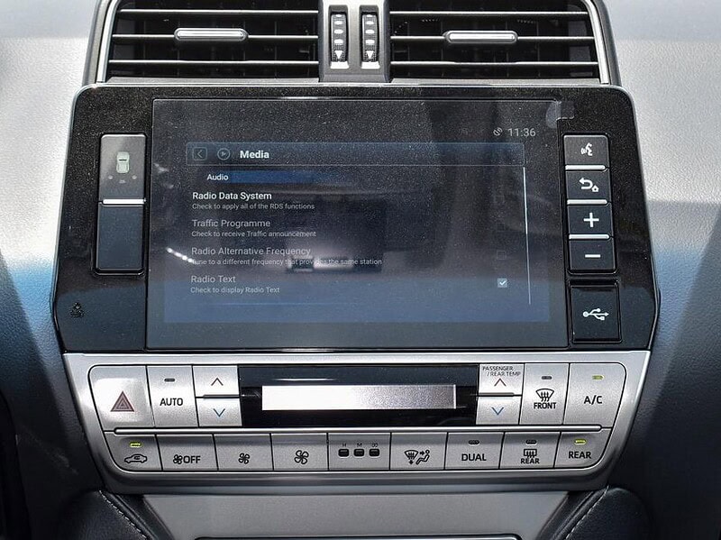 Toyota Prado TOYOTA PRADO VX 6 Cylinder MODEL 2023 White Grey