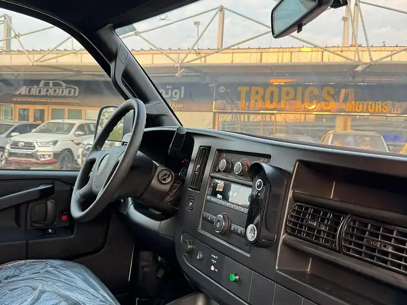 2024 GMC Savana 6.6 litre V8 Engine Petrol GCC Specs White Black