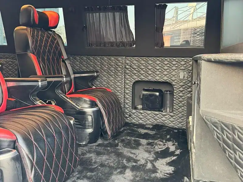 2024 GMC Savana 6.6 litre V8 Engine Petrol GCC Specs White Black