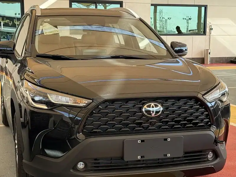 2025 Toyota Corolla Cross HEV 2.0 Engine Full Option Black Orange