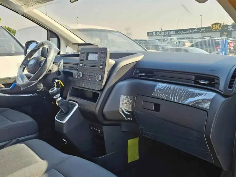 2025 Hyundai Staria CARGO 2.2L V4 DIESEL MANUAL GEAR BOX White Grey