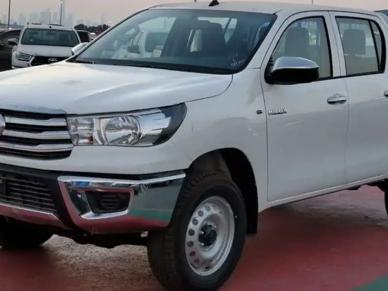 2025 Toyota Hilux Double Cabin 2.4L 4 Cylinder Diesel 4x4 White Black