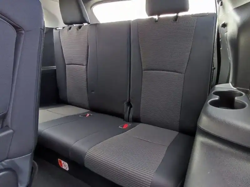 Toyota Highlander GLE 2.5L Hybrid 2023 4WD SUV Grey Black GCC Specs