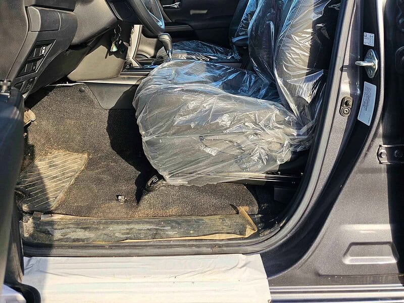 2025 Toyota Fortuner G 2.7 litre V4 Engine PETROL Grey Black