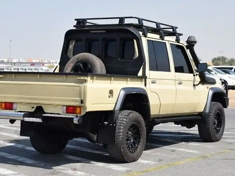 Toyota Land Cruiser Pick Up 4.5L 8 Cylinder 2017 4WD Diesel Manual Beige Grey