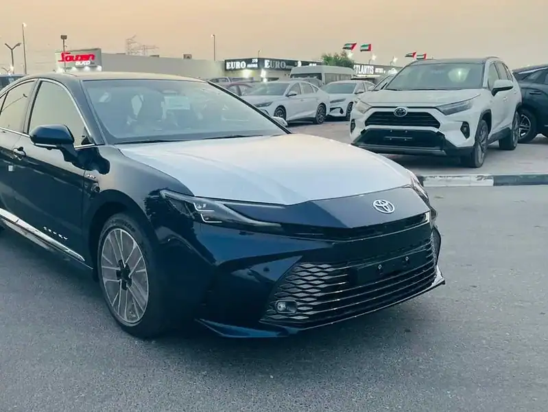 2025 Toyota Camry CAMRY 2.5 HYBRID GCC Specs Blue Tan