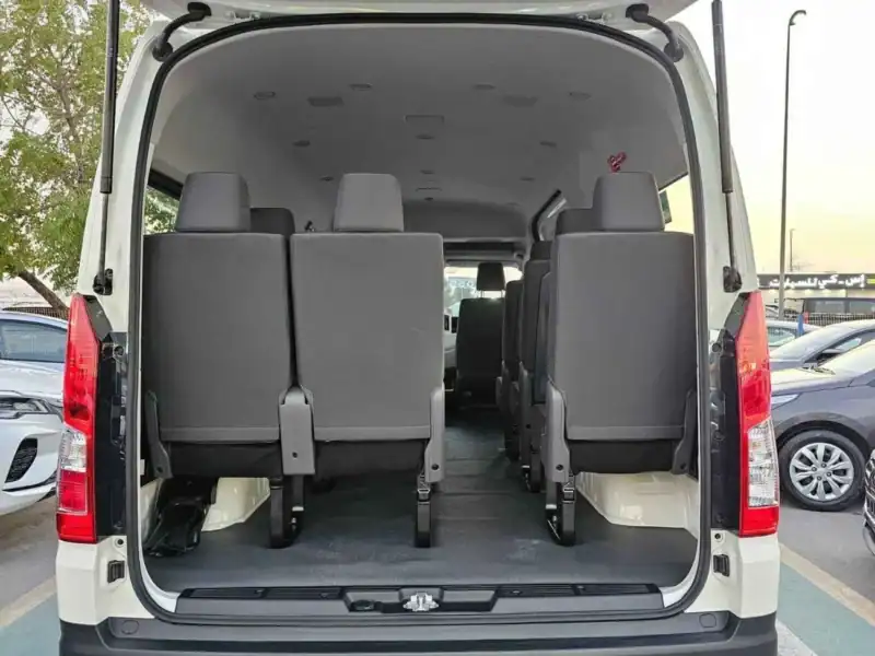 2025 Toyota Hiace DX PASSENGER 3.5L V6 AUTOMATIC White Grey