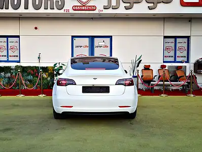 2022 Tesla Model 3 Other 70 - 80 kWh 350 - 450 KM White Black GCC