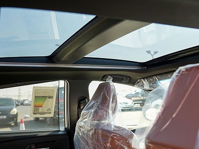 2025 Toyota Camry Hybrid 2.5 L 4 Cylinder Engine Sedan Grey Tan GCC