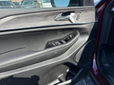 2024 Jeep Grand Cherokee Overland 3.6L 6 Cylinder Engine GCC Red Black