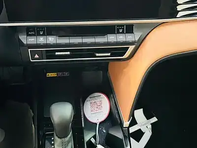 2025 Toyota Camry CAMRY 2.5 HYBRID GCC Specs Blue Tan