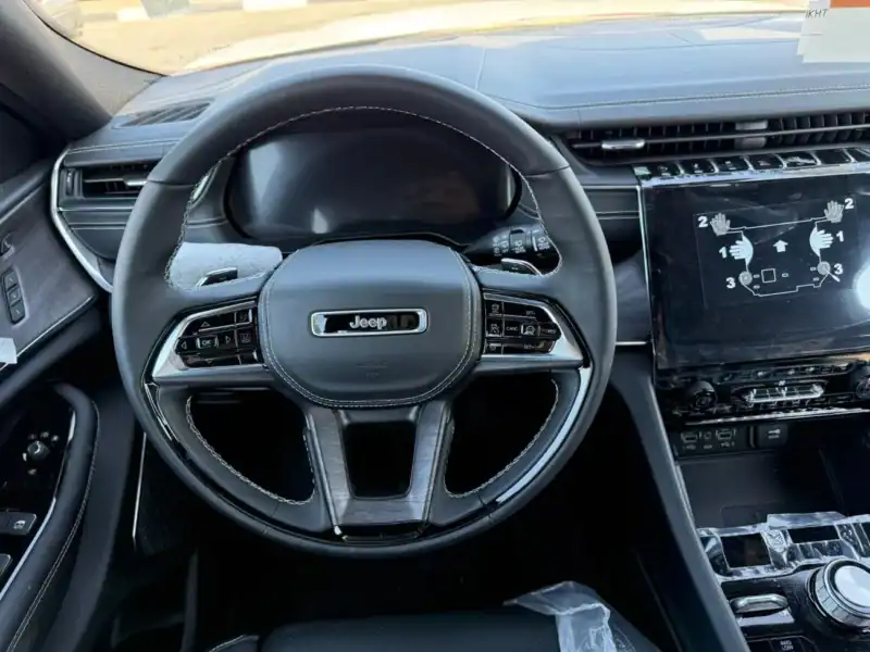 2024 Jeep Grand Cherokee Overland 3.6L 6 Cylinder Engine GCC Red Black