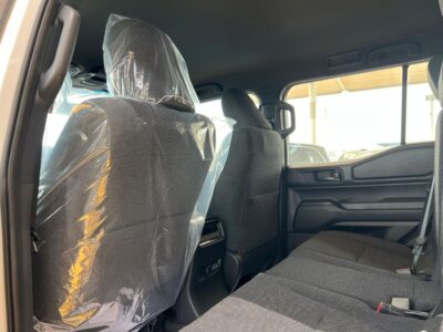 2024 Toyota Prado TOYOTA LAND CRUISER PRADO VX ENG 2.4L White Black