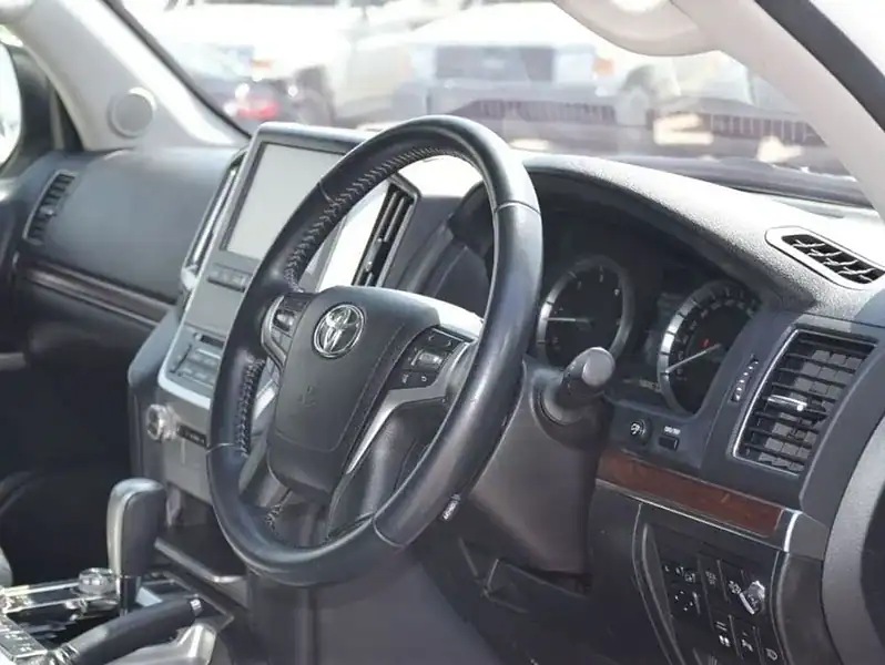 2017 Toyota Land Cruiser 4.5 litre 8 Cylinder Engine RHD White Grey