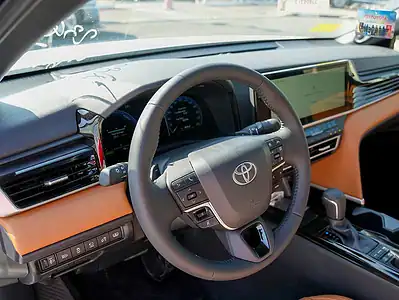 2025 Toyota Camry Hybrid 4 Cylinder Engine Sedan White Tan GCC