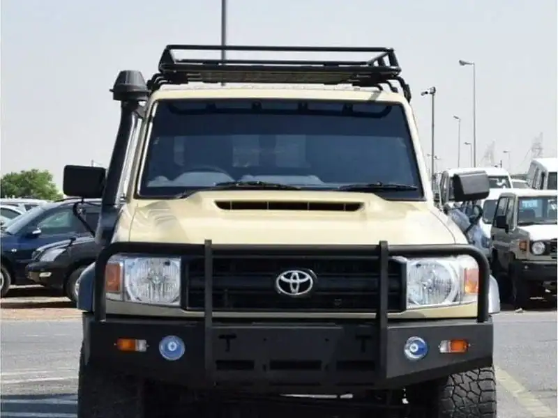 Toyota Land Cruiser Pick Up 4.5L 8 Cylinder 2017 4WD Diesel Manual Beige Grey