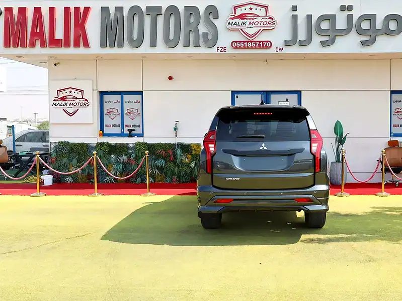 2022 Mitsubishi Montero Sport GLS 2WD 6 Cylinder Engine Grey Black