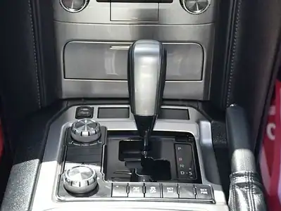 2017 Toyota Land Cruiser 4.5 litre 8 Cylinder Engine RHD White Grey