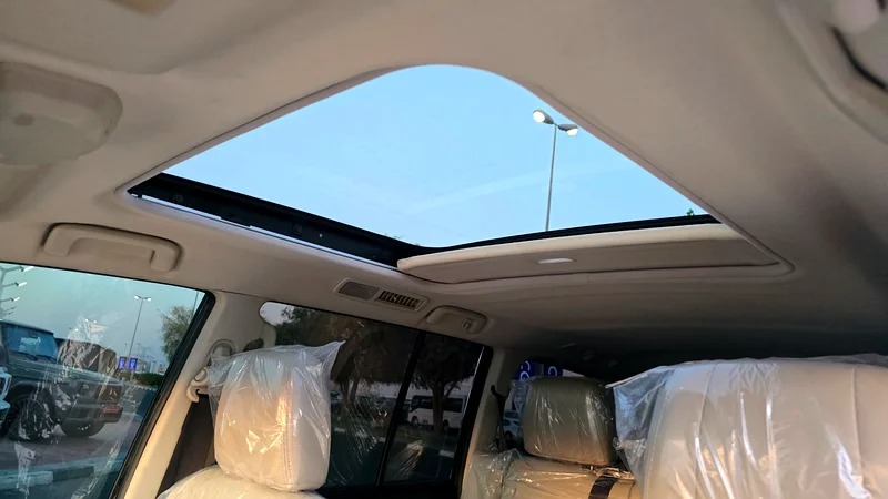 2013 Mitsubishi Pajero GLX 6 Cylinder Engine SUV Black Beige