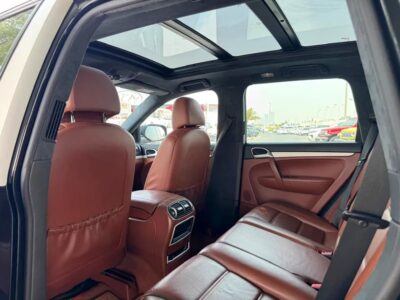 2009 Porsche Cayenne Turbo 8 Cylinder Engine Neat & Clean Car Black Brown