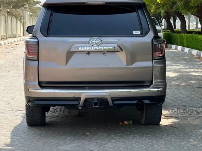2023 Toyota 4Runner Limited 6 Cylinder Engine SUV Bronze Black