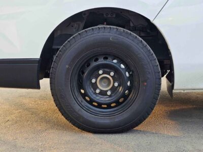 2025 Nissan Urvan HIGHROOF M/T PANEL VAN 2.5L V4 PETROL White Black