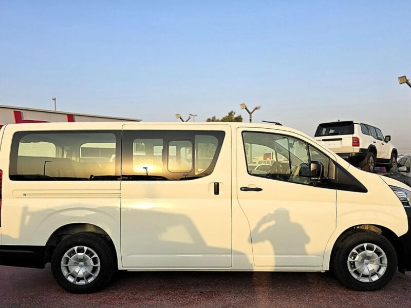 2025 Toyota Hiace Std Roof Newshape 2.8l Diesel MT White Grey