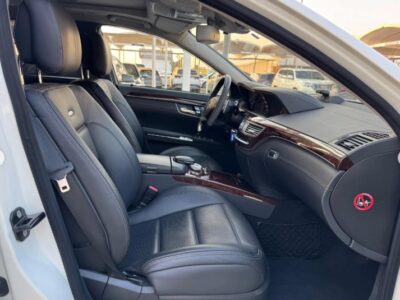 2012 MERCEDES BENZ S63 AMG V8 White-Black AUCTION GRADE 4.5/B