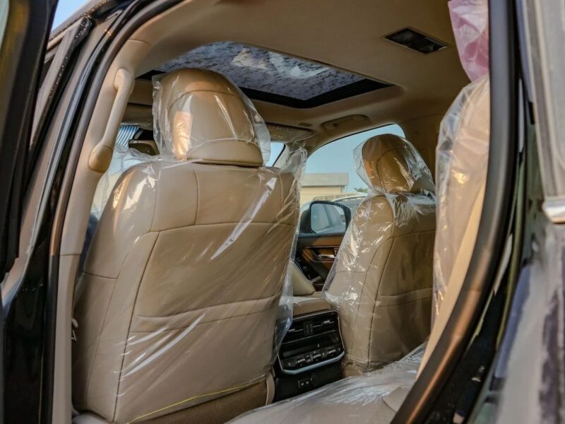 2025 Toyota Land Cruiser Toyota Land Cruiser 300 Series VXR 4.0L Black Beige