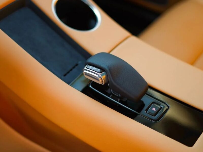 Seres 5 2025 Seres 5 Comfortline RWD 1.5T Hybrid Plug-In Green Tan