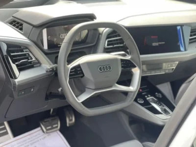 Audi Q5 2024 AUDI Q5 Etron-CLTC Range 560KM 160km/h White Grey