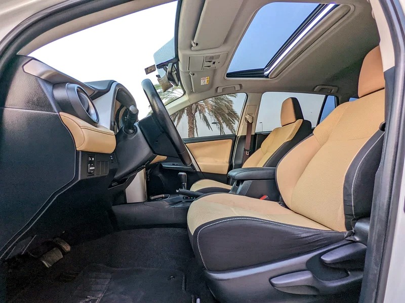 2016 Toyota Rav 4 GXR GCC Full Option SUV White Beige GCC Specs
