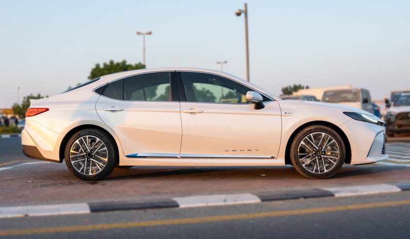 2025 Toyota Camry Lumiere 2.5L HEV Full option (White-Tan)