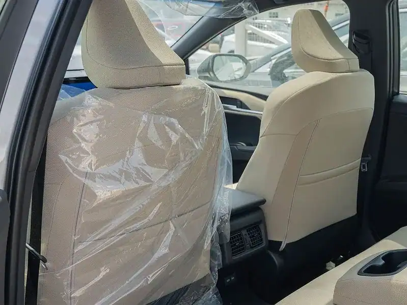 Toyota Camry 2025 Toyota Camry LE 2.5L AT Hybrid Silver Beige Sedan