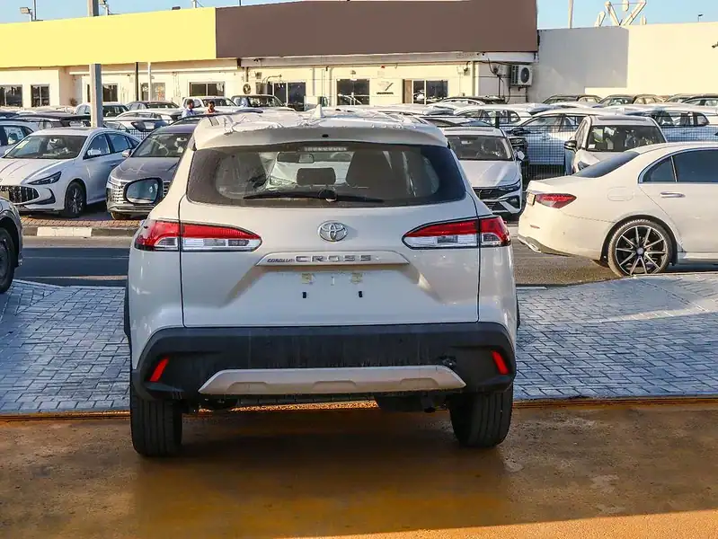 Toyota Corolla Cross 1.8L XL 2025 Toyota Corolla Cross 1.8L White Red