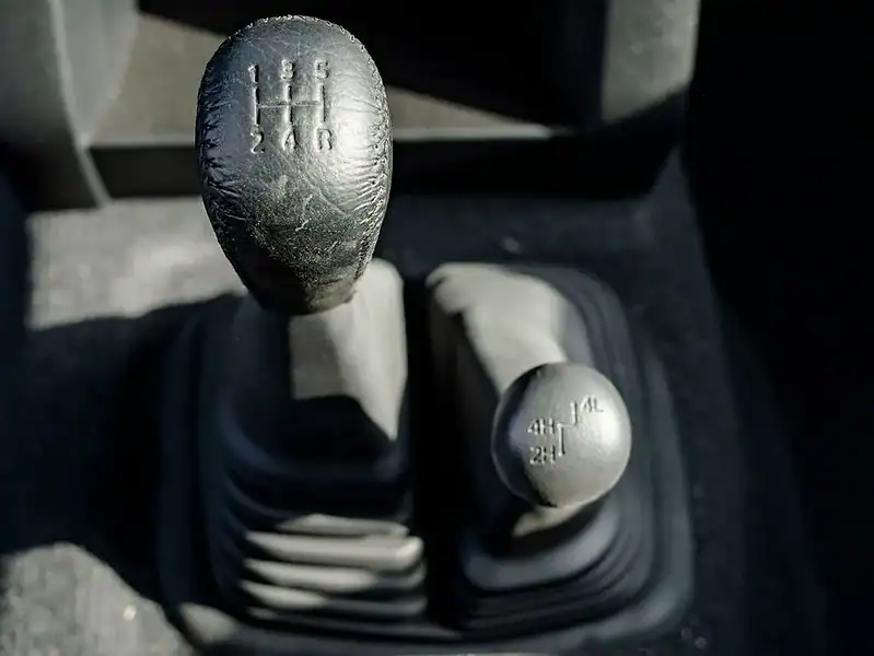 Mitsubishi L200 2025 Mitsubishi L200 2.4L MT Petrol Blue Black