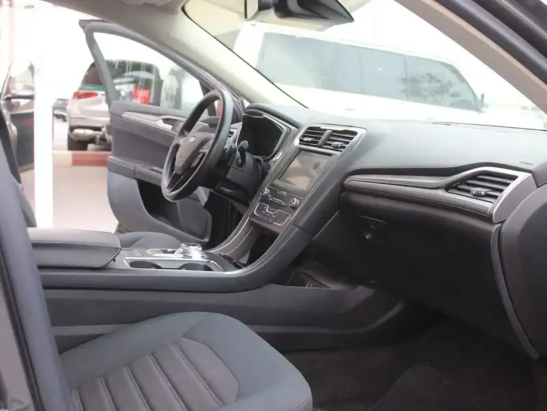 Ford Fusion Ford fusion 2019 1.8 litre Petrol Grey Black Sedan