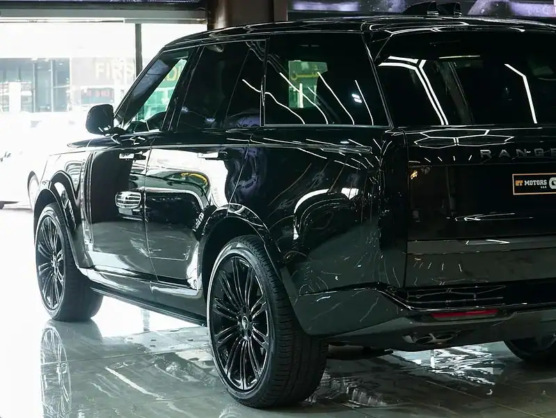 2026 Land Rover Range Rover AUTOBIOGRAPHY 8 Cylinder Black Burgundy