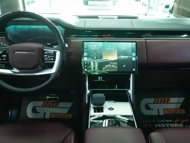 2026 Land Rover Range Rover AUTOBIOGRAPHY 8 Cylinder Black Burgundy