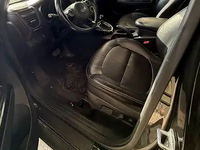 2015 Kia Soul EX 1.6 litre 4 Cylinder Engine Petrol Black GCC Specs