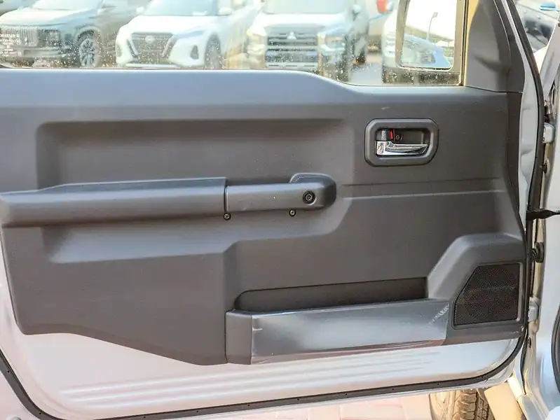 Suzuki Jimny Suzuki Jimny 1.5L ALL GRIP 2026 Model Silver Black