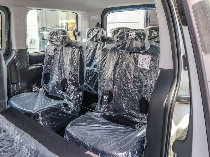 Hyundai Staria Hyundai Staria 3.5L 2025 AT White Black