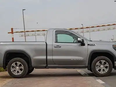 GMC Sierra 2025 GMC Sierra SLE V8 5.3L AT Petrol Single Cab Grey Beige