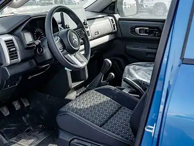 Mitsubishi L200 2025 Mitsubishi L200 2.4L MT Petrol Blue Black