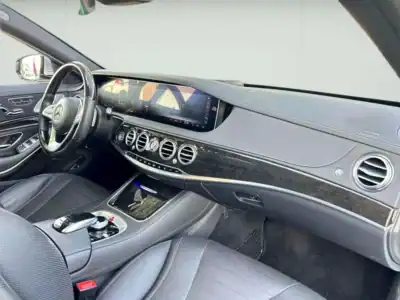 2018 Mercedes-Benz S-Class S 560 4MATIC 8 Cylinder Engine Silver Black