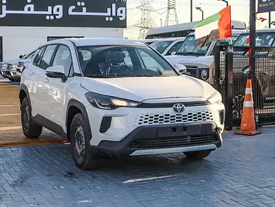 Toyota Corolla Cross 1.8L XL 2025 Toyota Corolla Cross 1.8L White Red