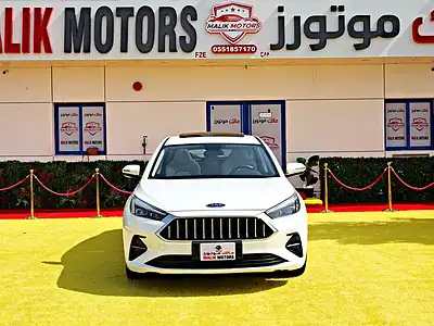 2022 JAC J7 Luxury 4 Cylinders Engine GCC Specs White Sedan