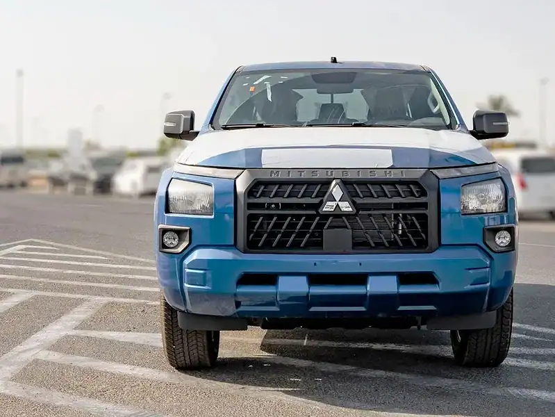 Mitsubishi L200 2025 Mitsubishi L200 2.4L MT Petrol Blue Black
